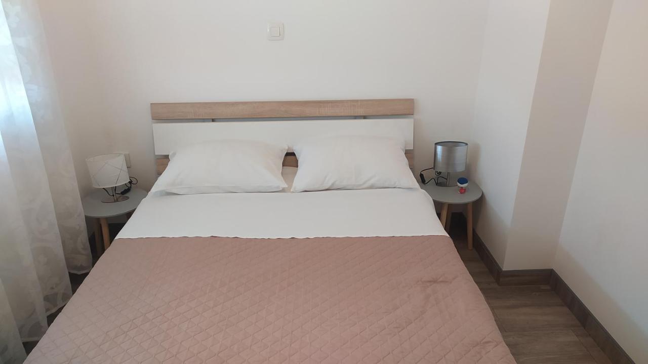 Apartman Greta Sukosan Ngoại thất bức ảnh