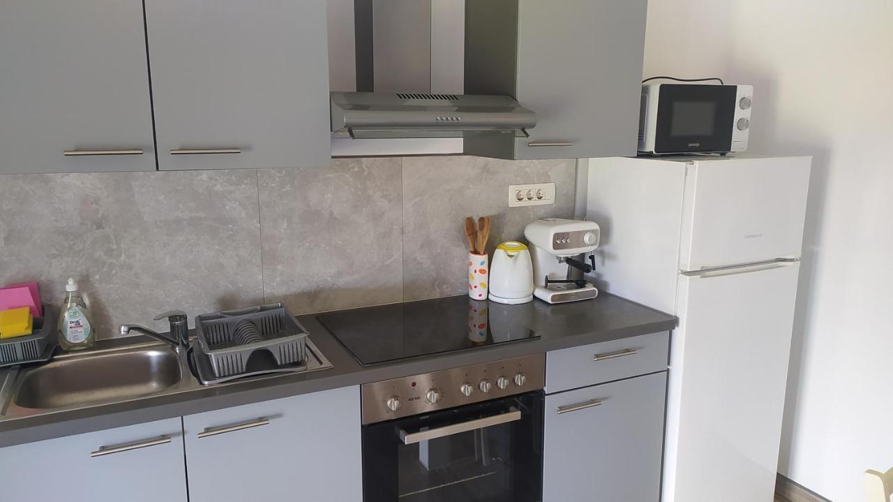 Apartman Greta Sukosan Ngoại thất bức ảnh