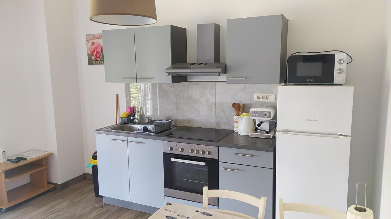 Apartman Greta Sukosan Ngoại thất bức ảnh