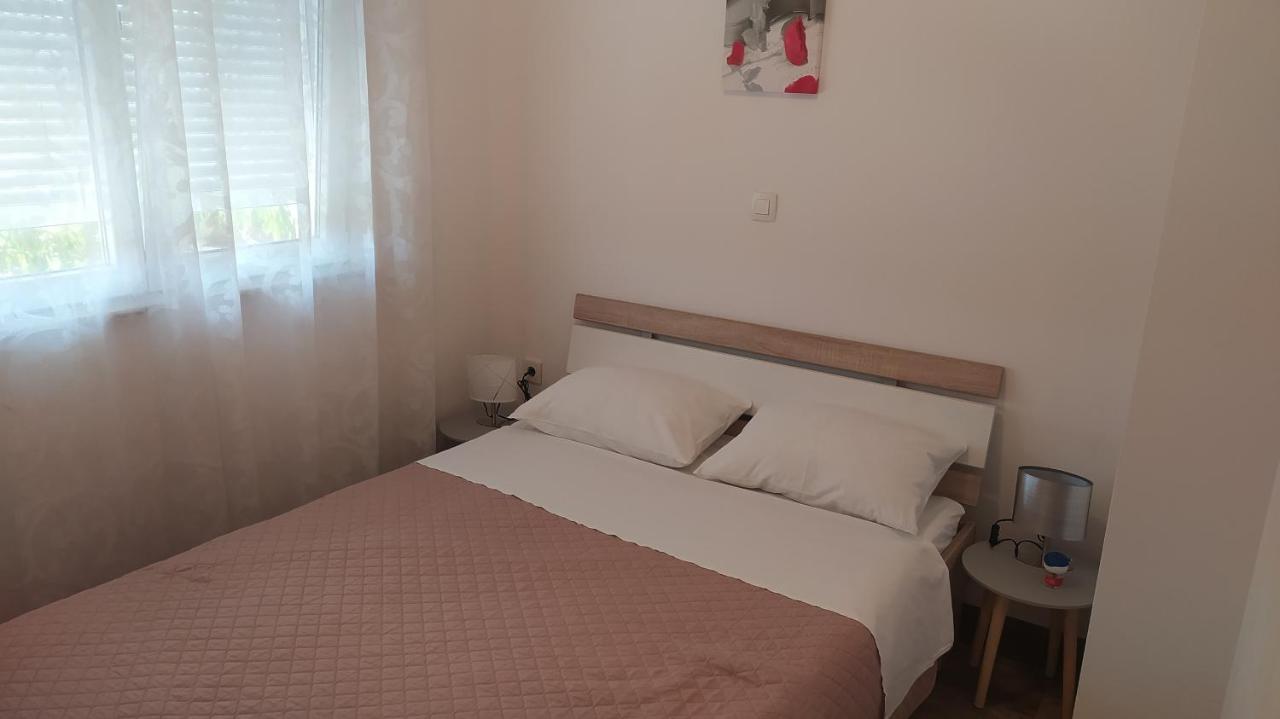 Apartman Greta Sukosan Ngoại thất bức ảnh
