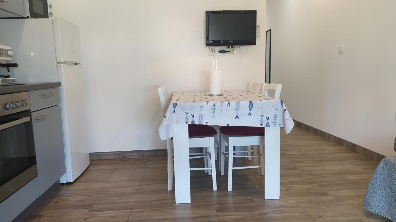 Apartman Greta Sukosan Ngoại thất bức ảnh